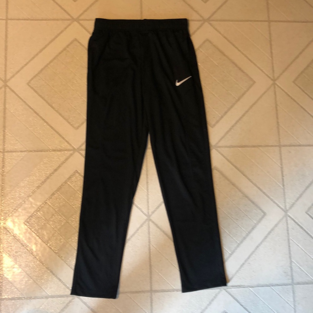 Boys Size XL Nike Dri-Fit Lightweight Black Joggers